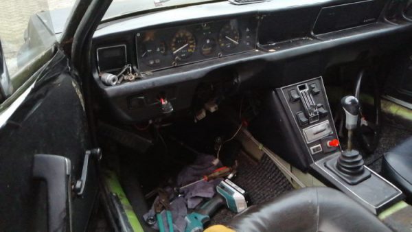 Fiat X1:9 - Steering Wheel Dissasembly